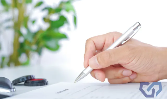 契約書を書かされる