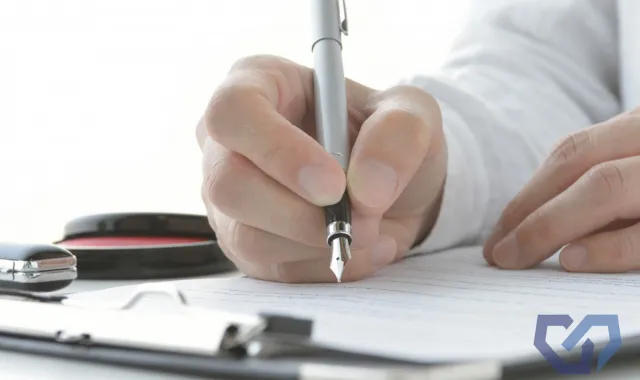 サインをさせられる