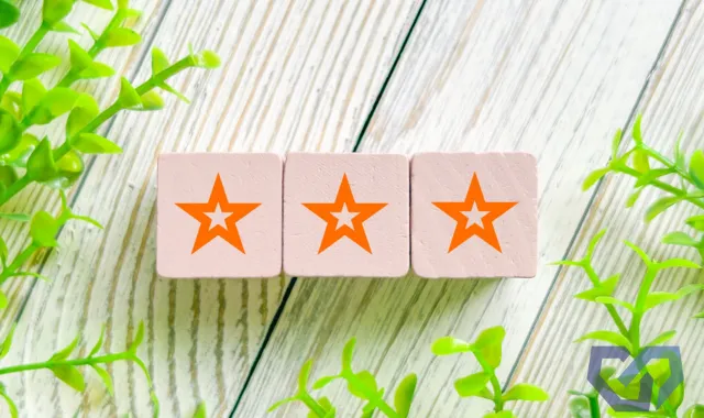 3つの星が書かれたブロック