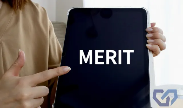 タブレットの画面にメリットの文字