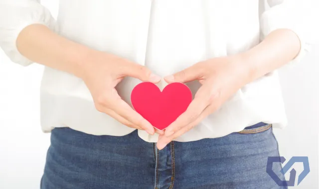 ハートマークを持つ人