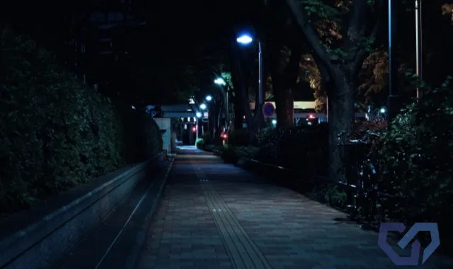 人気のない夜の街のイメージ