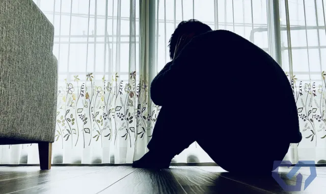 うずくまる子ども