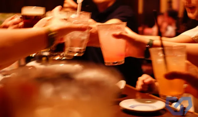 スナックで乾杯